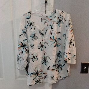 Van Huesen Women's Cream Floral V-Neck Blouse